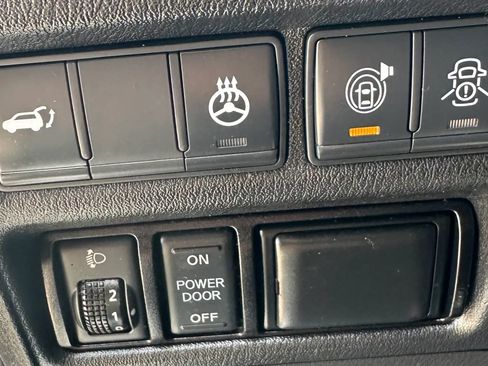 Used 2019 Nissan Armada Platinum w/ Captain's Chairs Package AWD/4WD image 28