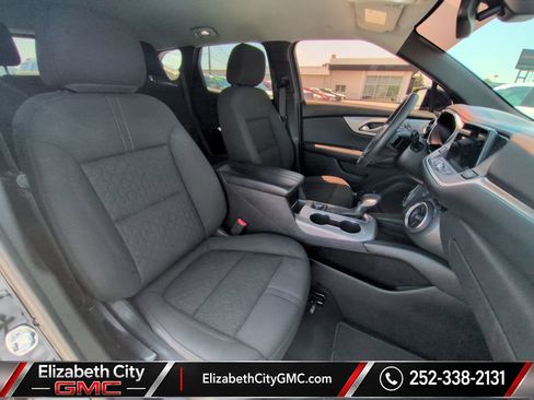 Used 2021 Chevrolet Blazer LT FWD image 21