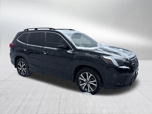 Used 2023 Subaru Forester Limited image 3