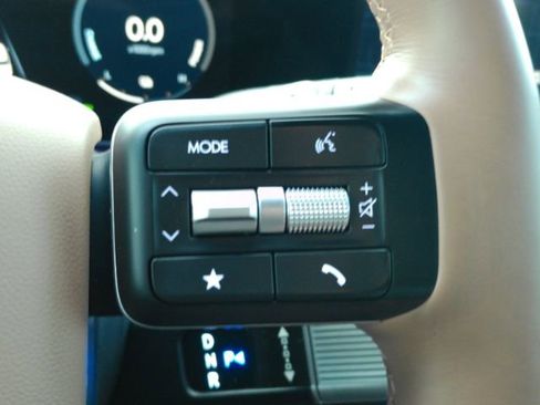 Used 2024 Hyundai Santa Fe Limited image 45