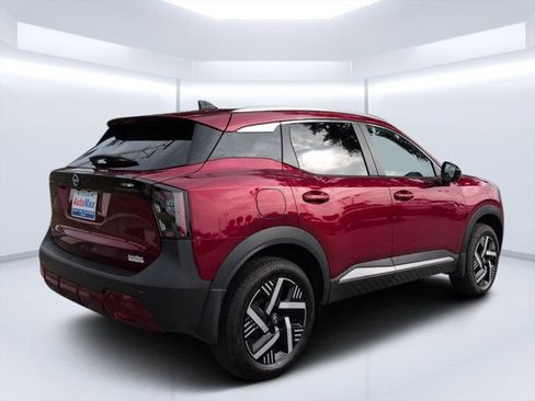 Used 2026 Nissan Kicks SV FWD image 3