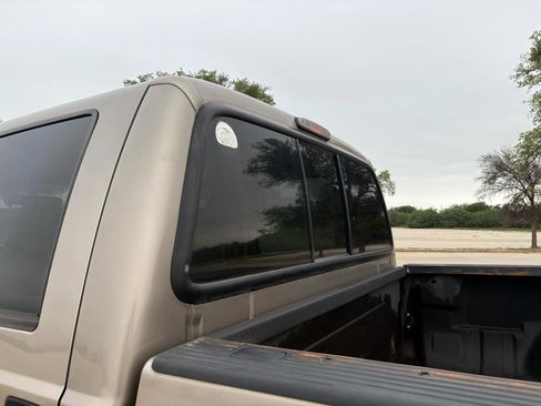 Used 2006 Ford F250 XLT AWD/4WD image 12