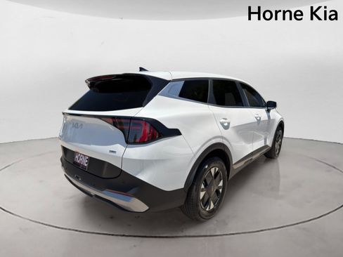New 2026 Kia Sportage LX FWD image 4