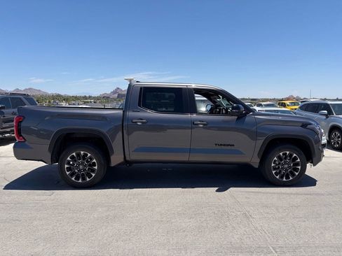 Used 2025 Toyota Tundra Limited AWD/4WD image 3