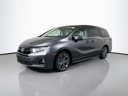Used 2026 Honda Odyssey Touring image 4
