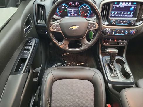 Certified 2017 Chevrolet Colorado Z71 w/ Z71 Midnight Edition AWD/4WD image 12