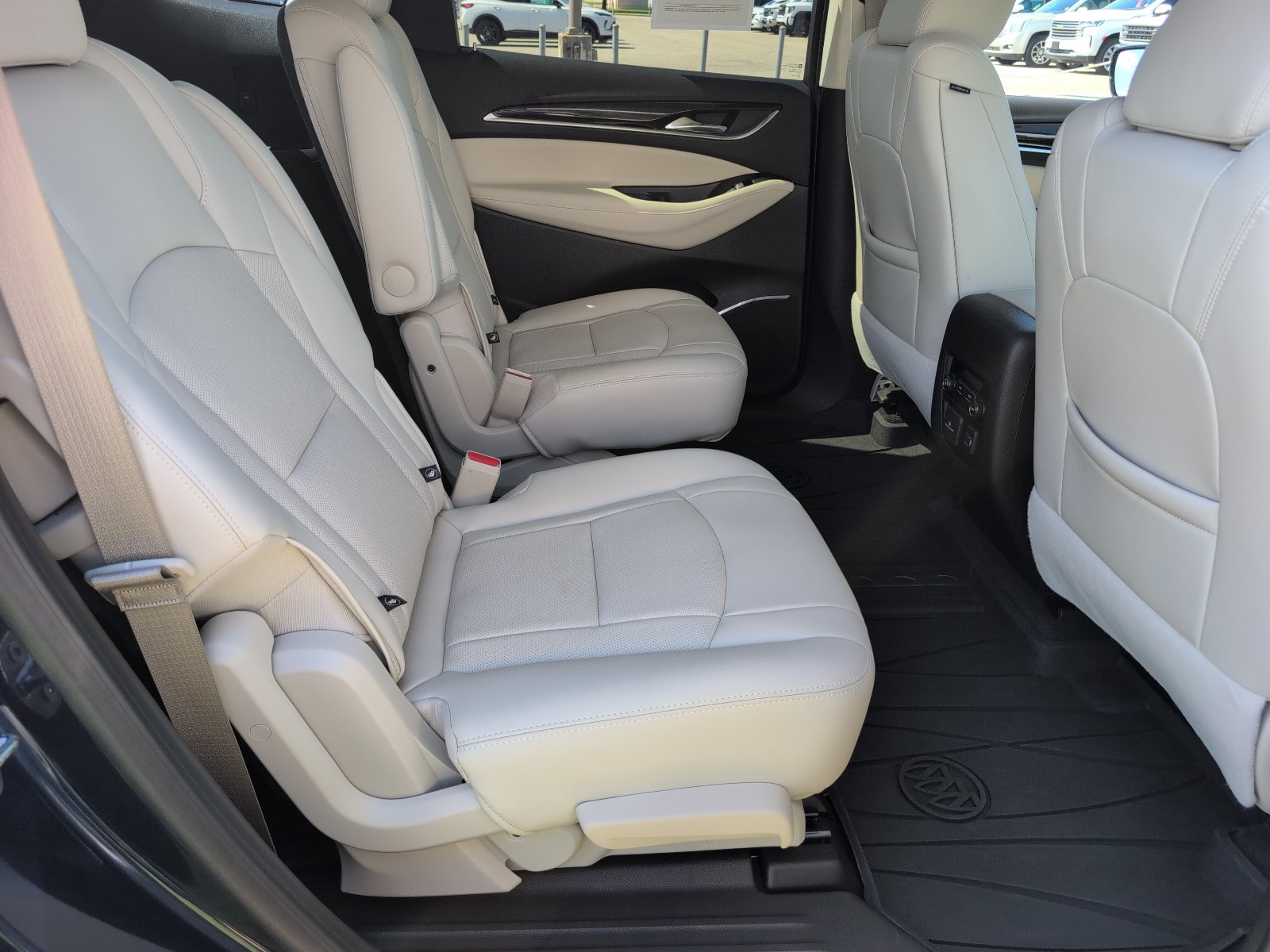 Used 2023 Buick Enclave Essence w/ Experience Buick Package FWD image 14