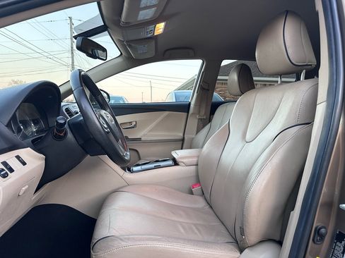 Used 2013 Toyota Venza XLE image 10