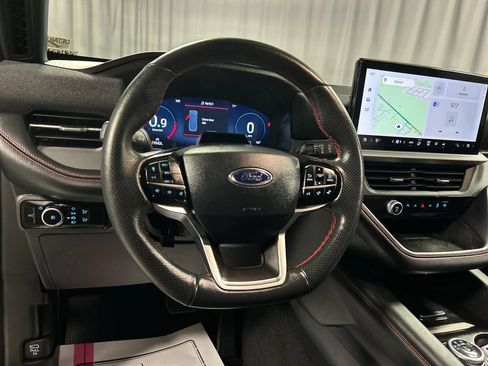 Used 2025 Ford Explorer ST-Line w/ ST-Line Street Pack AWD/4WD image 15
