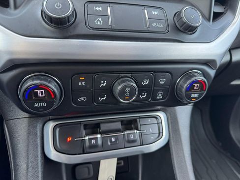 Used 2020 GMC Acadia SLE w/ Driver Convenience Package image 12