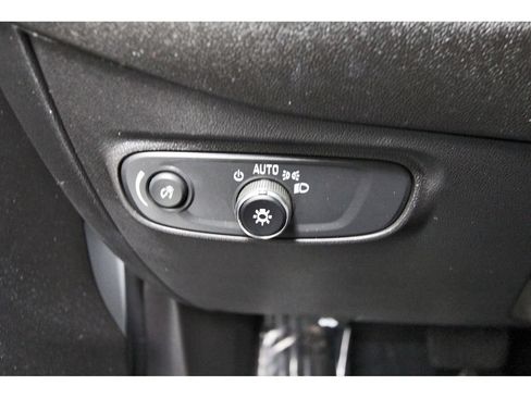 Used 2024 Chevrolet Equinox RS FWD image 21