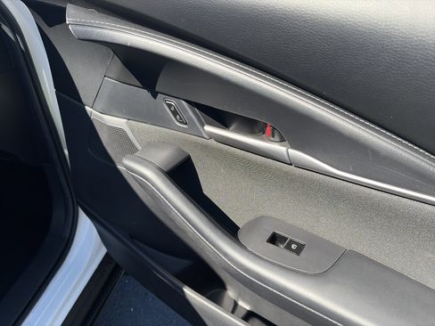 Used 2022 MAZDA CX-30 AWD 2.5 S image 25