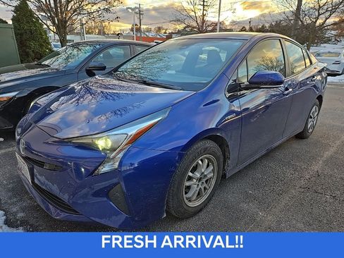 Used 2017 Toyota Prius Four image 6