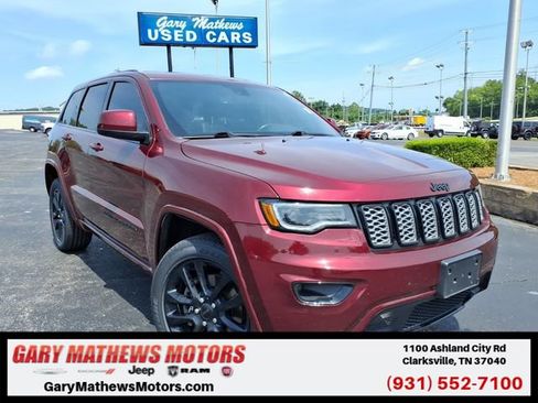 Used 2022 Jeep Grand Cherokee Laredo X AWD/4WD image 1