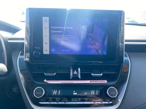 Used 2024 Toyota Corolla Cross XLE w/ Convenience Package image 25