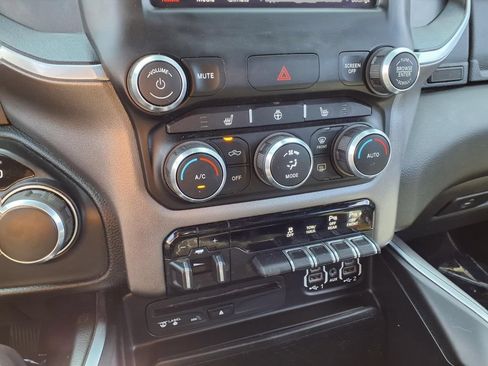Used 2019 RAM 1500 Big Horn AWD/4WD image 10