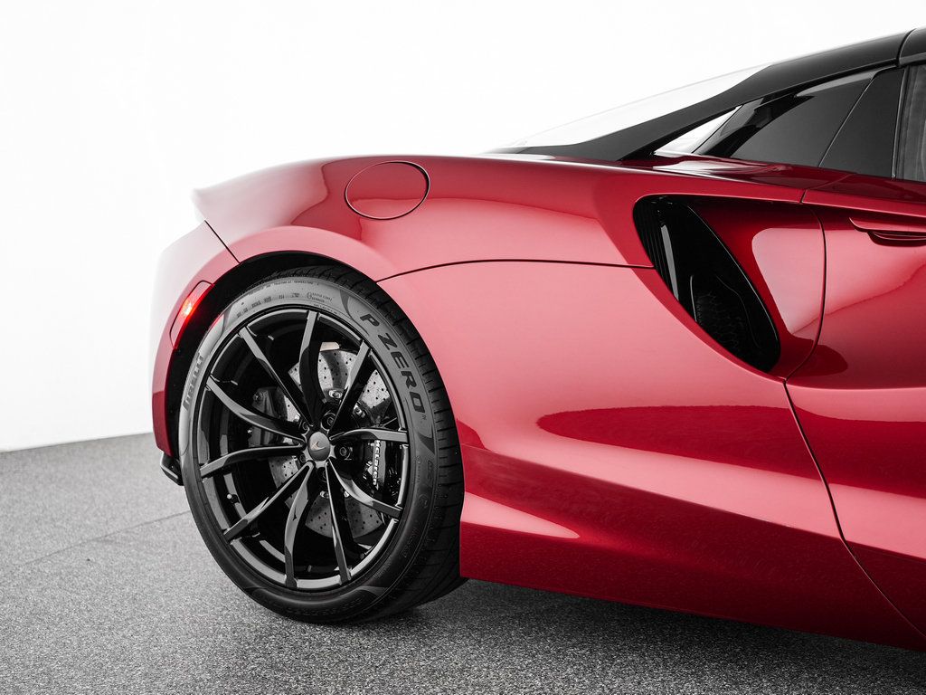 Used 2025 McLaren Artura Spider RWD image 38