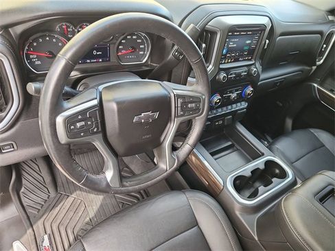 Used 2021 Chevrolet Silverado 1500 LT Trail Boss w/ Convenience Package II image 10