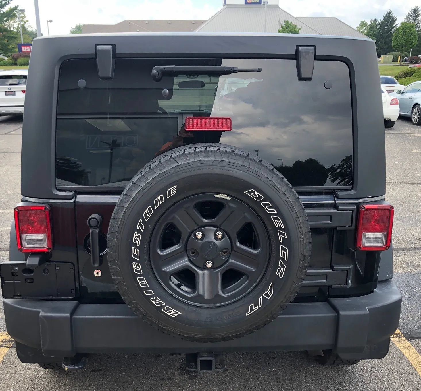 Used 2015 Jeep Wrangler Unlimited Sport w/ Mopar Black Appearance Group AWD/4WD image 27