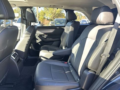 Certified 2025 MAZDA CX-90 Plug-In Hybrid w/ Preferred image 23