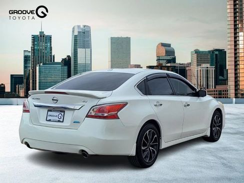 Used 2014 Nissan Altima 2.5 SV image 6