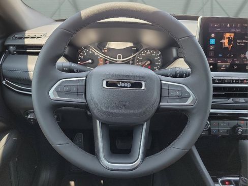 New 2026 Jeep Compass Latitude AWD/4WD image 12
