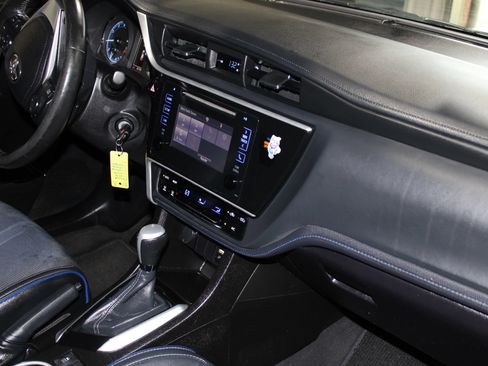 Used 2019 Toyota Corolla SE FWD image 27