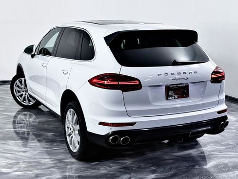 Used 2018 Porsche Cayenne S AWD/4WD image 12