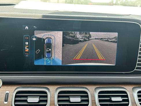 New 2025 Mercedes-Benz GLS 63 AMG 4MATIC image 31