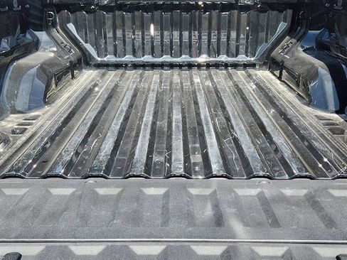 Used 2023 Chevrolet Colorado Z71 w/ Z71 Convenience Package 2 image 28