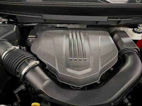 Used 2024 Chevrolet Traverse RS FWD image 34