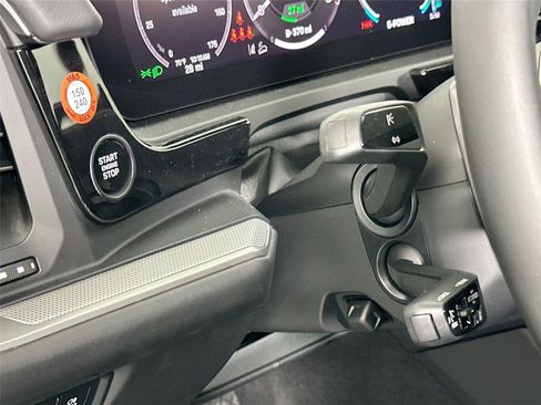 Certified 2026 Porsche Cayenne Coupe AWD/4WD image 33