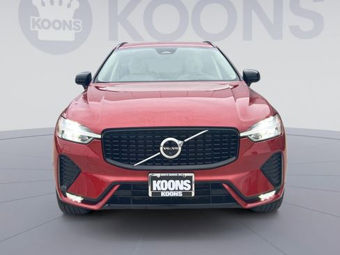 Used 2023 Volvo XC60 B5 Ultimate w/ Climate Package image 11