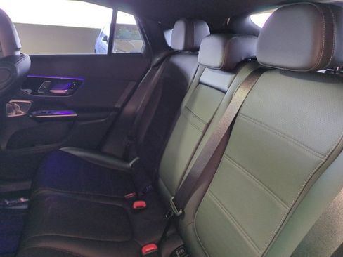 Used 2024 Mercedes-Benz GLC 300 4MATIC image 19