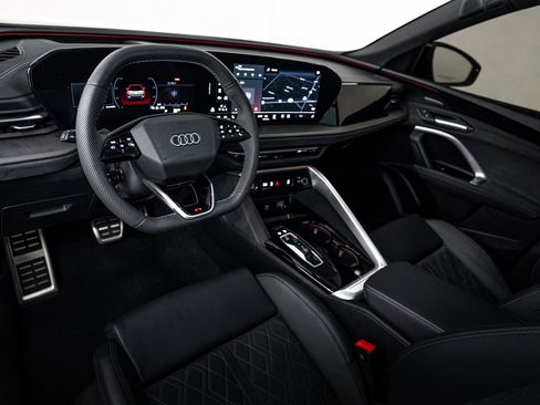 Certified 2025 Audi SQ5 Premium Plus w/ Premium Plus Package AWD/4WD image 10