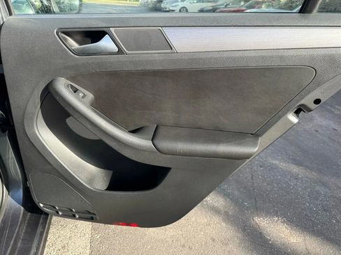 Used 2017 Volkswagen Jetta Sport FWD image 26