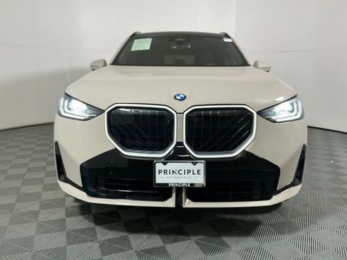 Certified 2025 BMW X3 xDrive30 w/ Premium Package AWD/4WD image 3