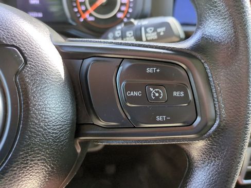 Used 2025 Jeep Wrangler Sport image 24