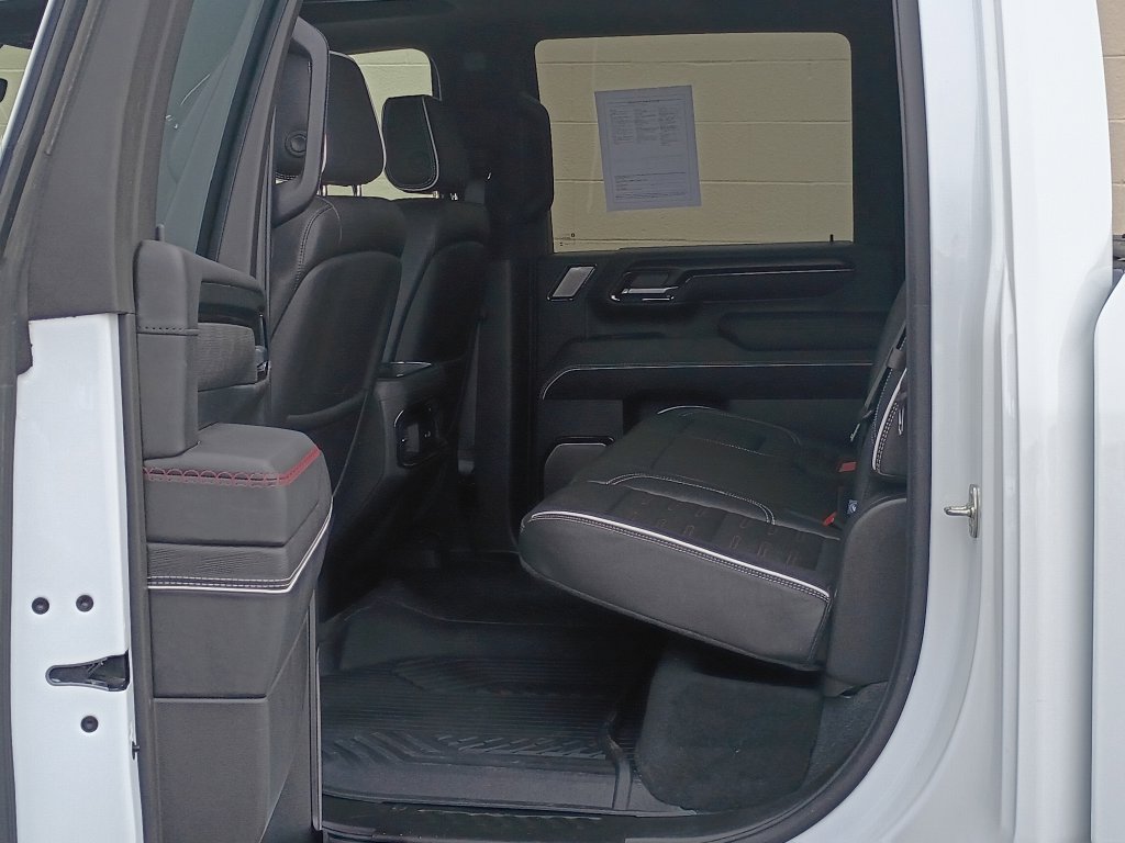 Used 2025 GMC Sierra 2500 AT4X w/ AT4X AEV Edition AWD/4WD image 17