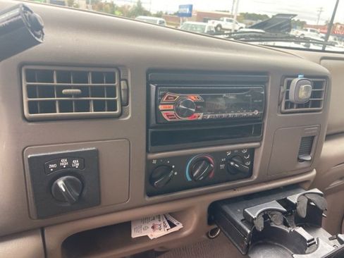 Used 2000 Ford F250 Lariat image 15