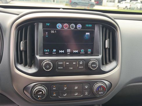 Used 2016 Chevrolet Colorado Z71 AWD/4WD image 21