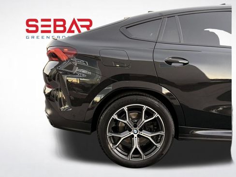 Used 2022 BMW X6 xDrive40i w/ M Sport Package AWD/4WD image 10