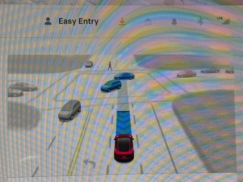Used 2023 Tesla Model 3 Standard Range RWD image 18