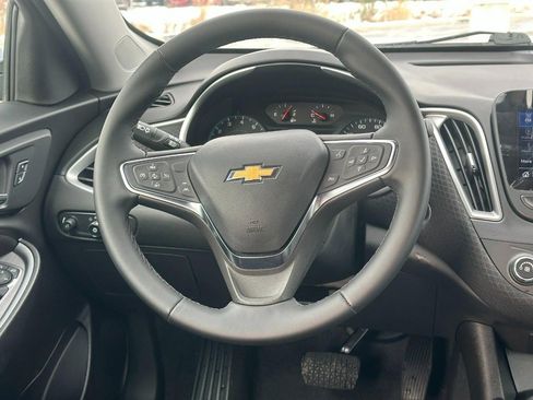 Used 2025 Chevrolet Malibu RS image 12