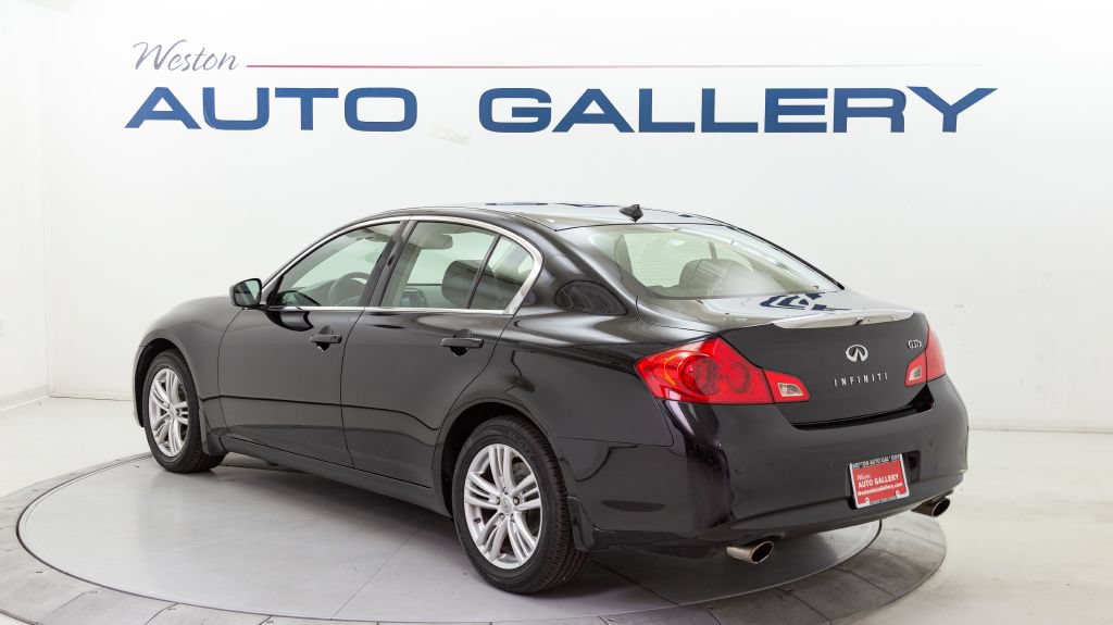 Used 2013 INFINITI G37 x Sedan w/ Premium Pkg AWD/4WD image 3