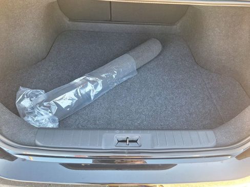 Used 2025 Nissan Sentra S image 25