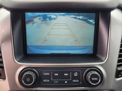 Used 2020 Chevrolet Suburban LT w/ RST Edition RWD image 12