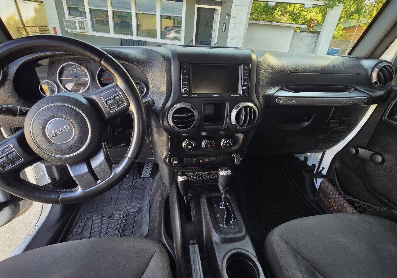 Used 2016 Jeep Wrangler Sport AWD/4WD image 9