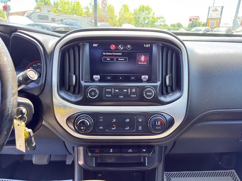 Used 2015 GMC Canyon SLE AWD/4WD image 22