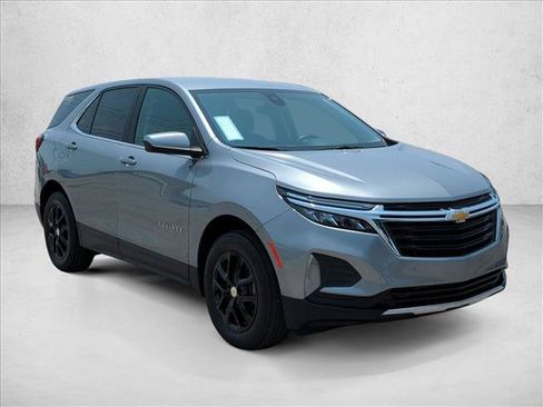 Used 2024 Chevrolet Equinox LT AWD/4WD image 3